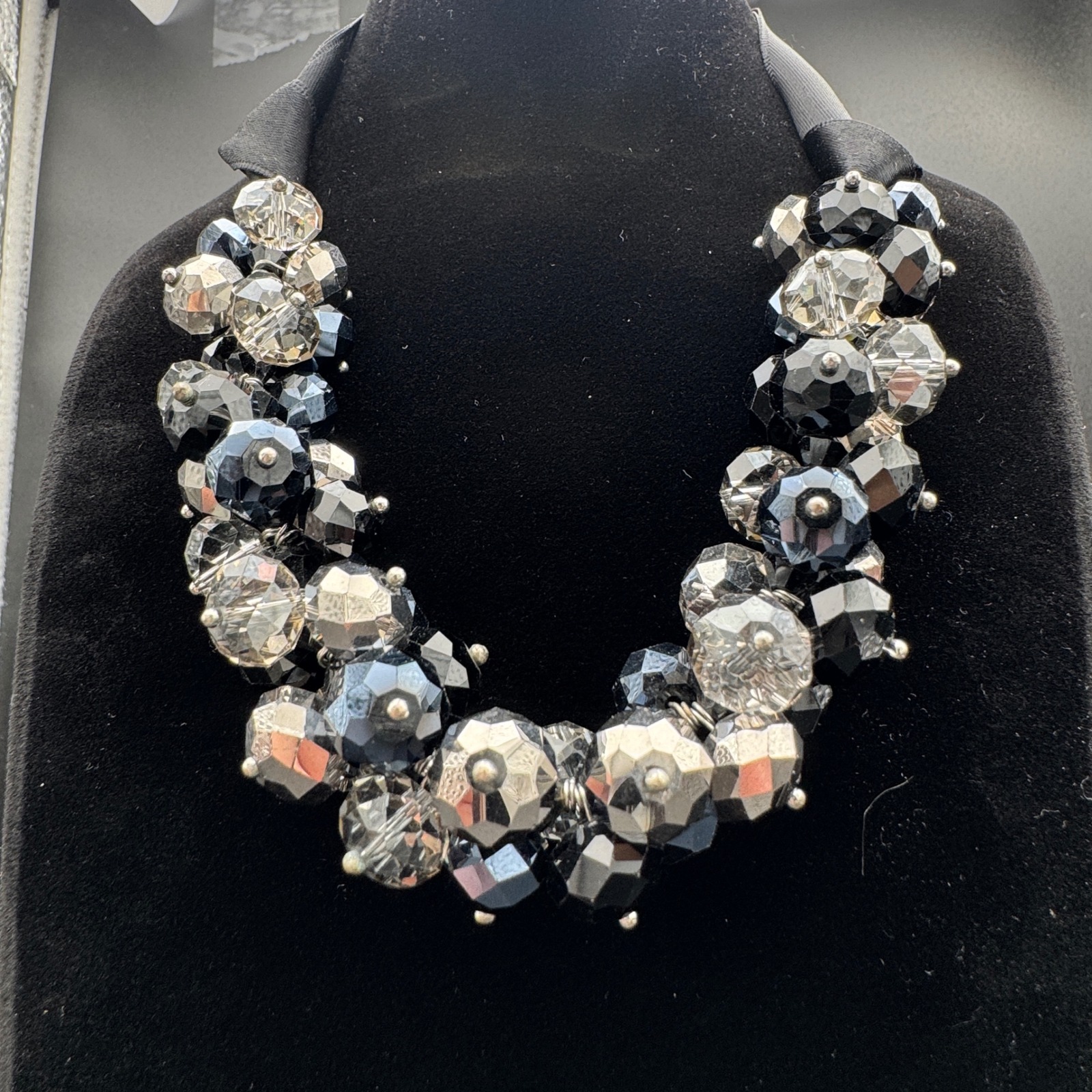 Ali Khan New York Bib Necklace Satin Ribbon Faceted Foil Glass Beads 19in 95g
